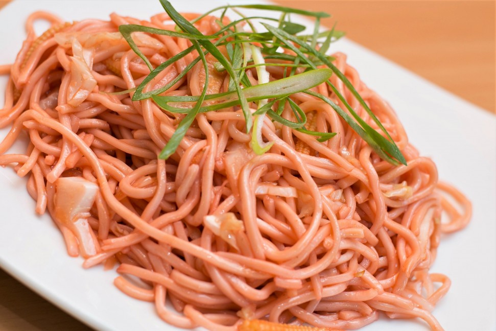 Noodles με Γλυκόξινη Σάλτσα Noodles AYA Πάτρα, sushi